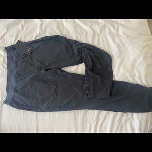 Lululemon Men’s In Mind Pant